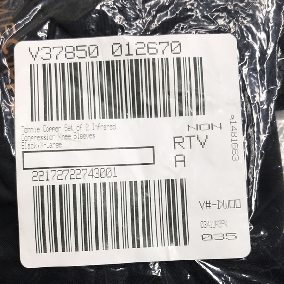 Tommie Copper Pair of Infrared Knee Sleeves XL and Shoulder Wrap New - Picture 2 of 11